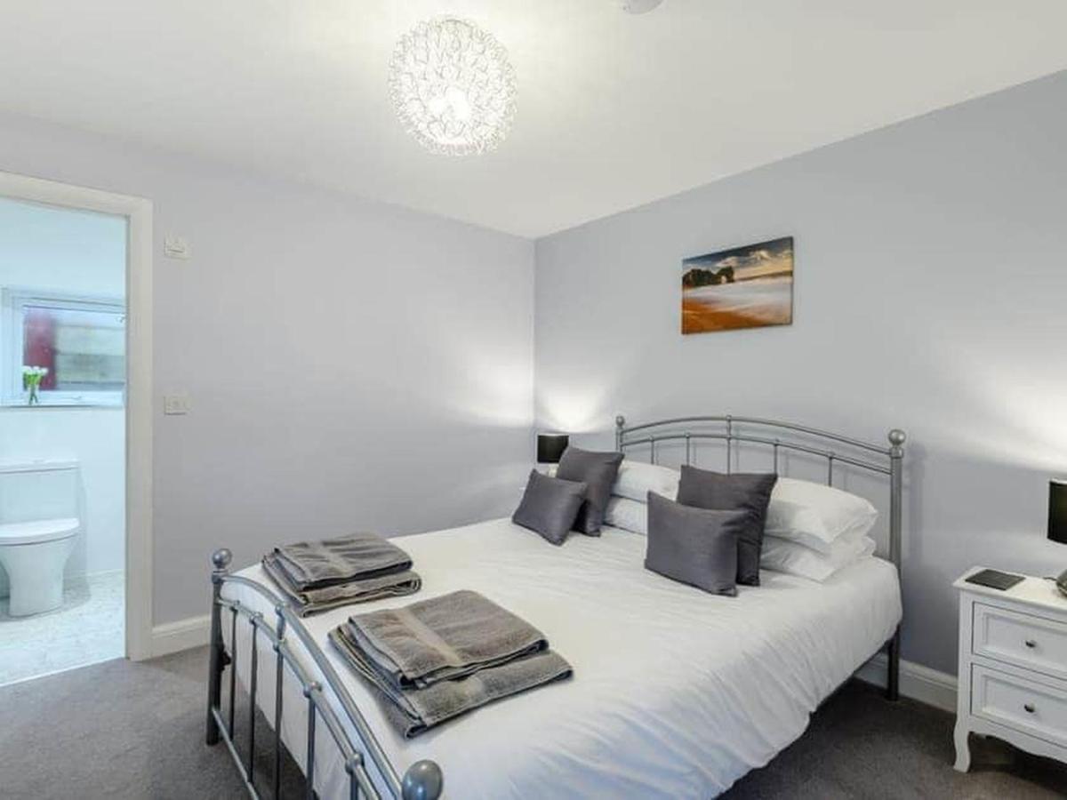 The Hideout, A Detached Lodge, Hot Tub, Heating, Wifi & Parking Long Bredy Dış mekan fotoğraf